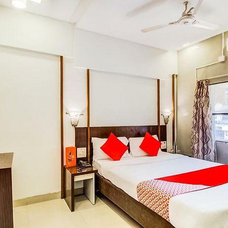 Oyo Flagship 19825 Hotel Panchratna パンベル エクステリア 写真