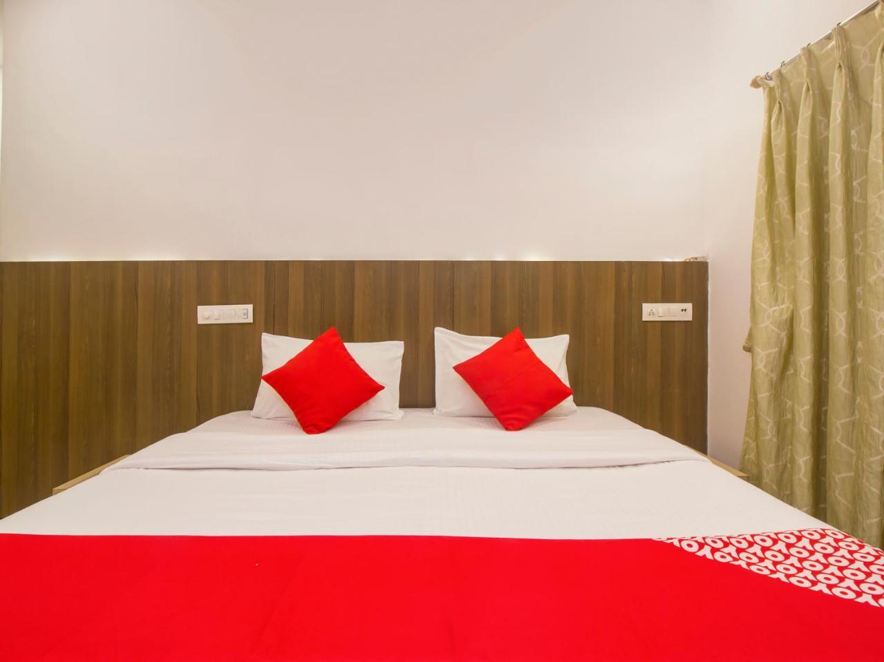 Oyo Flagship 19825 Hotel Panchratna パンベル エクステリア 写真