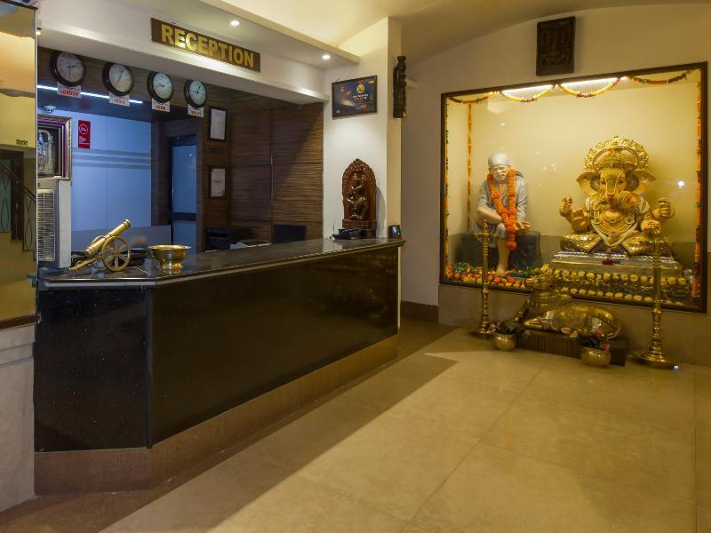 Oyo Flagship 19825 Hotel Panchratna パンベル エクステリア 写真